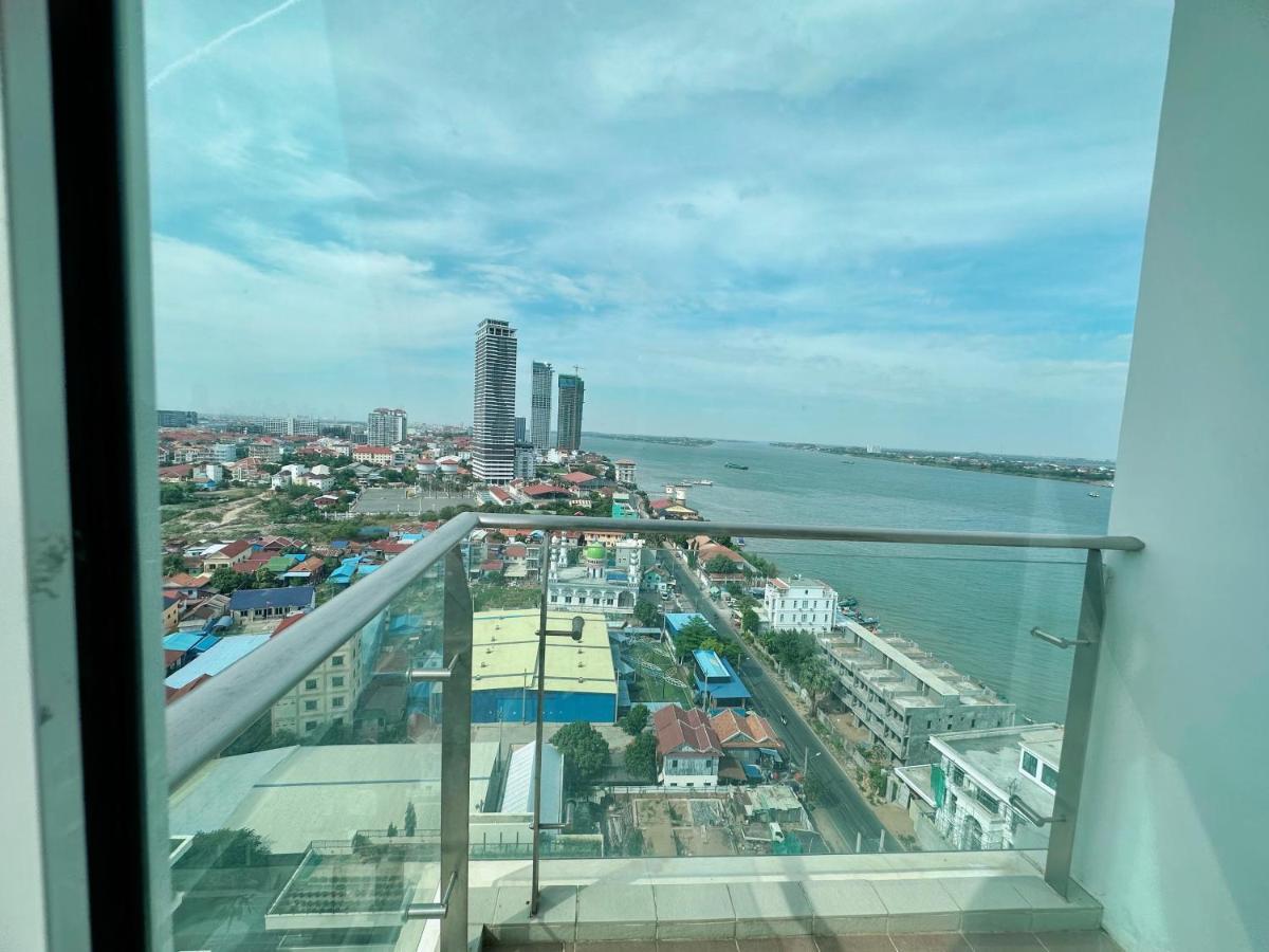 Infinity 28 Hotel And Residence Phnom Penh Exterior photo
