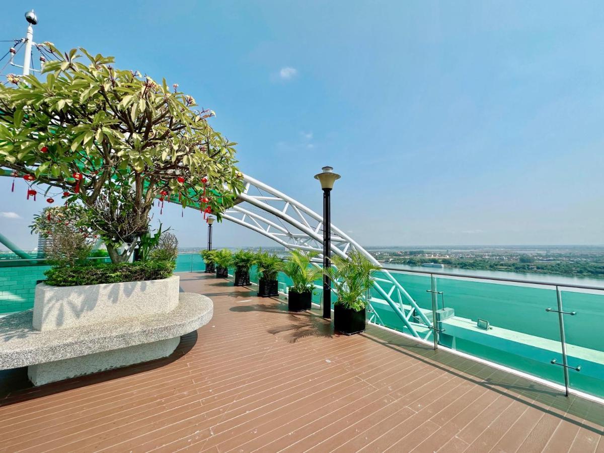 Infinity 28 Hotel And Residence Phnom Penh Exterior photo