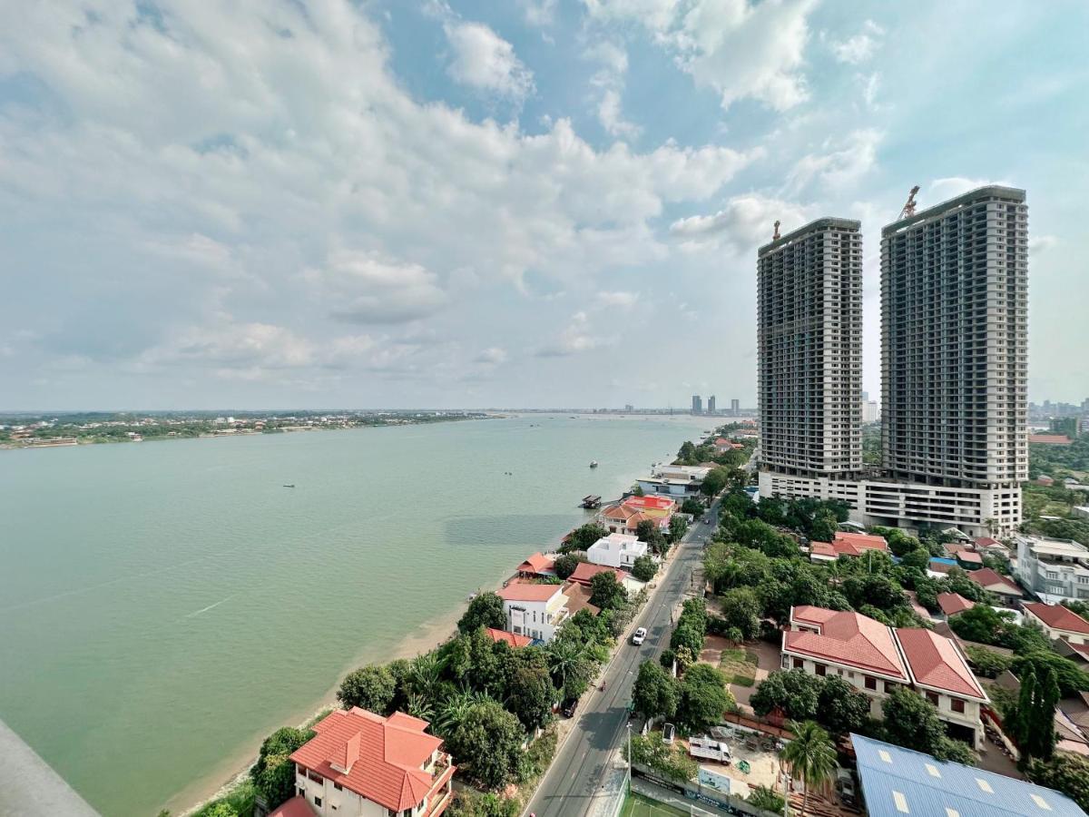 Infinity 28 Hotel And Residence Phnom Penh Exterior photo