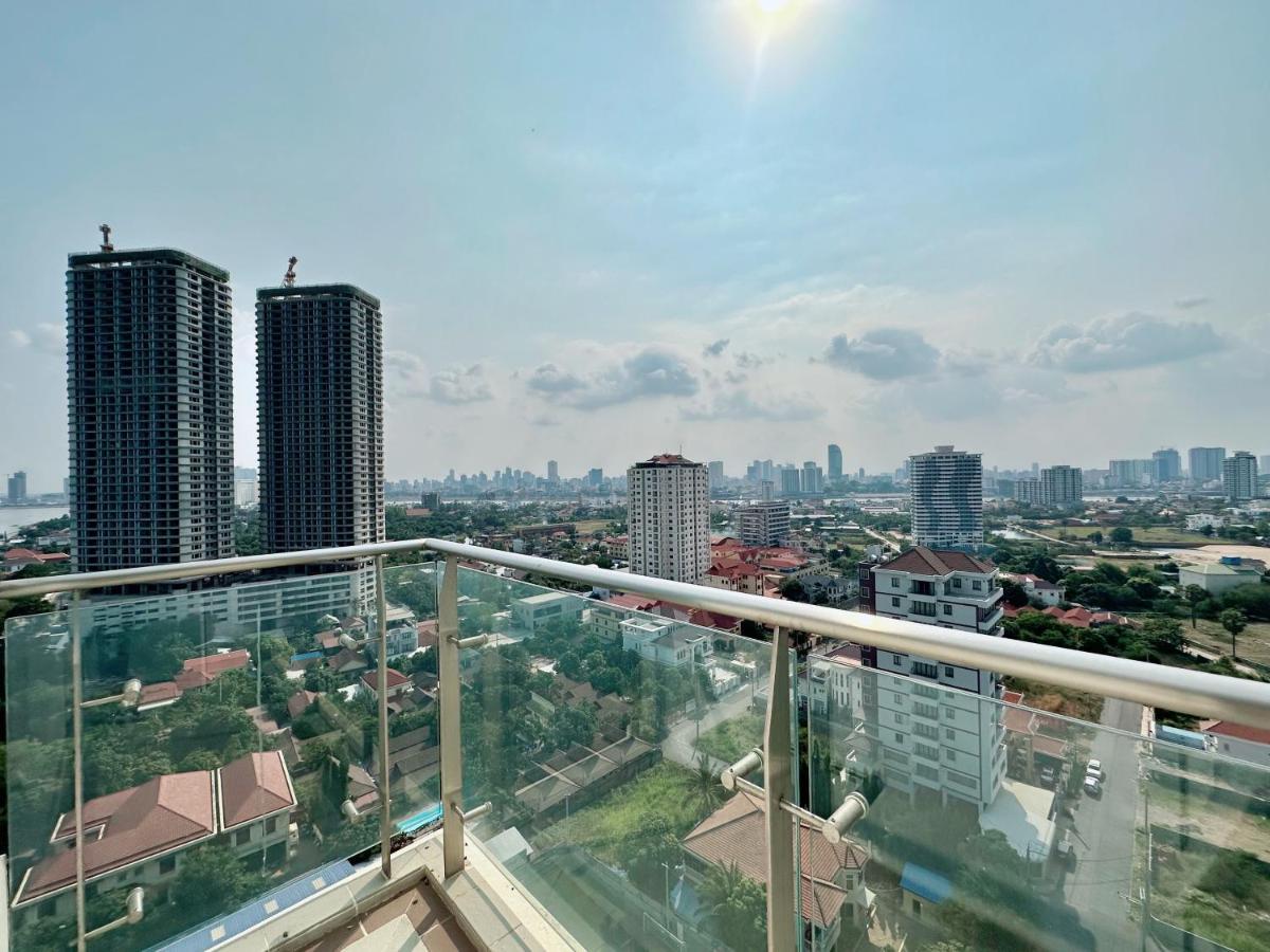 Infinity 28 Hotel And Residence Phnom Penh Exterior photo