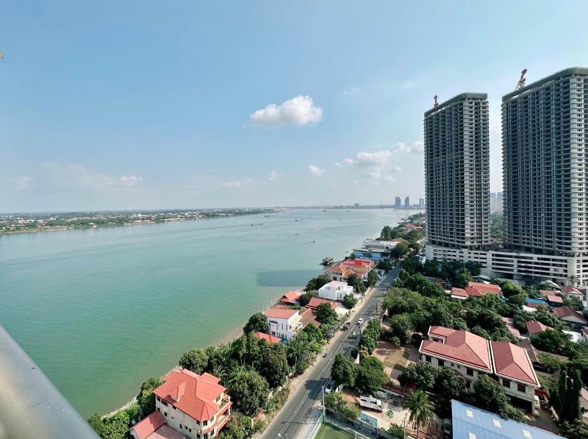 Infinity 28 Hotel And Residence Phnom Penh Exterior photo